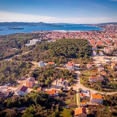 Perina Biograd, Something Completely Different *