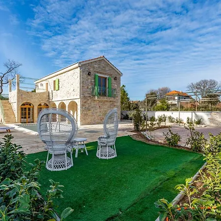 Perina Biograd, Something Completely Different Villa *